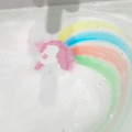 Bruisbal met regenboogkleuren