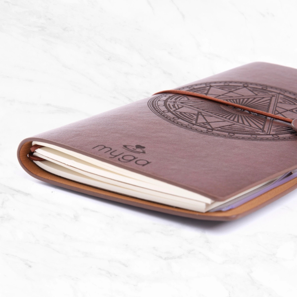 Notitieboek met edelsteen en navulbare pagina's