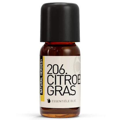Een klein bruin glazen flesje met de tekst Natural Heroes essenstiële olie 206. Citroen Gras