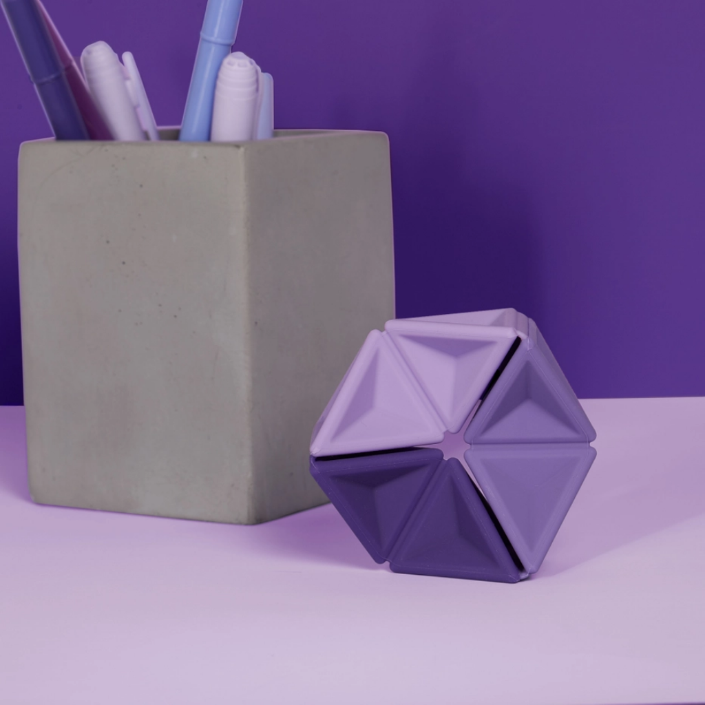 SPEKS - Pivot Silicone Flexagon
