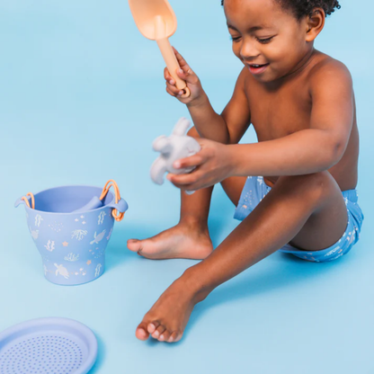 Strandspeelgoed met emmer, vormpjes & schep