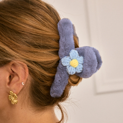 Haarclip met nepbont en bloem