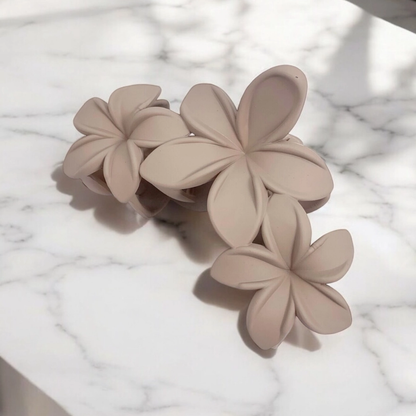 Haarclip met 3 Hawaii bloemen